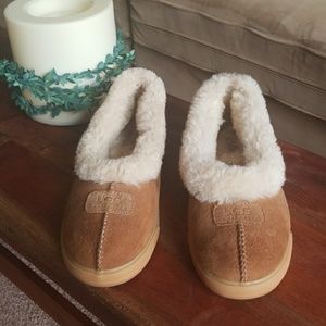 Gorgeous chesnut UGG slippers